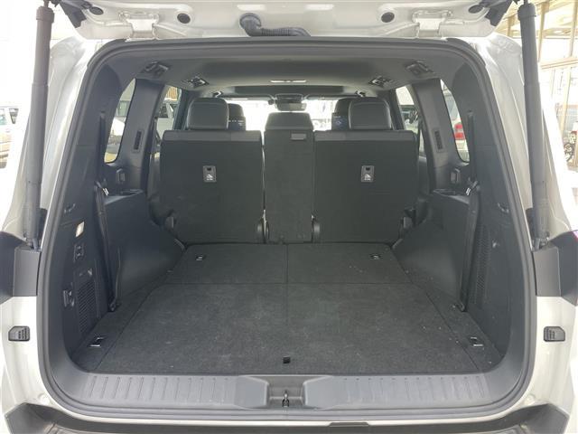 ランドクルーザー ＧＲスポーツ　寒冷地仕様　ルーフレール（ブラック）　クールボックス　チルト＆スライド電動ムーンルーフ　リヤシートエンターテインメントシステム　ＪＢＬプレミアムサウンドシステム　１２．３インチＴ－Ｃｏｎｎｅｃｔナビ（40枚目）