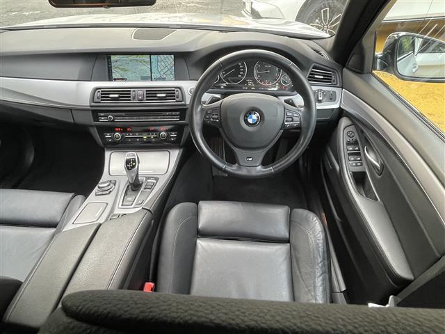 5シリーズ Mスポーツ ナビ 黒革シート ETC シートヒーター(12枚目)