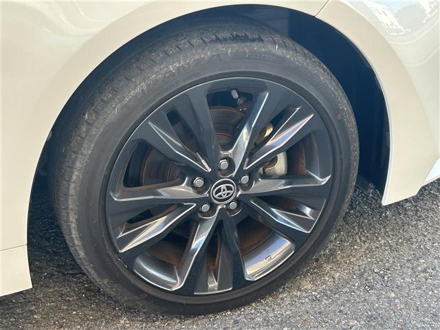 カローラツーリング ダブルバイビー　ナビ　Ｂカメラ　置くだけ充電　シートヒーター（11枚目）