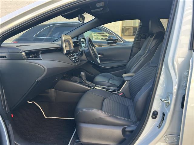 カローラツーリング ダブルバイビー　ナビ　Ｂカメラ　置くだけ充電　シートヒーター（15枚目）