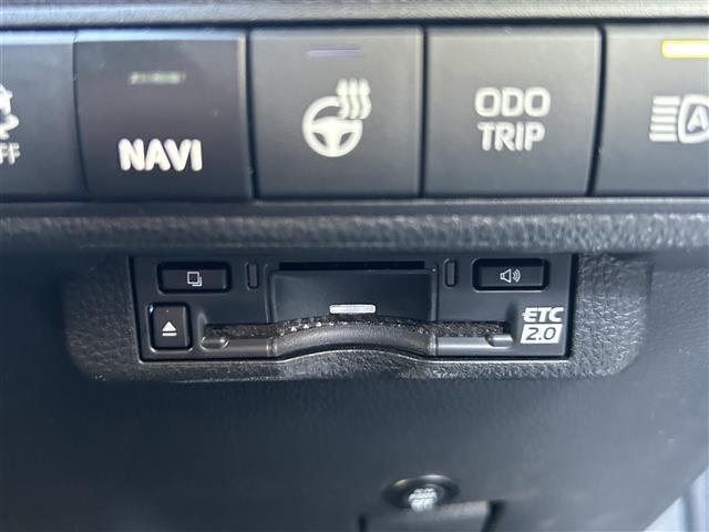 カローラツーリング ダブルバイビー　ナビ　Ｂカメラ　置くだけ充電　シートヒーター（28枚目）