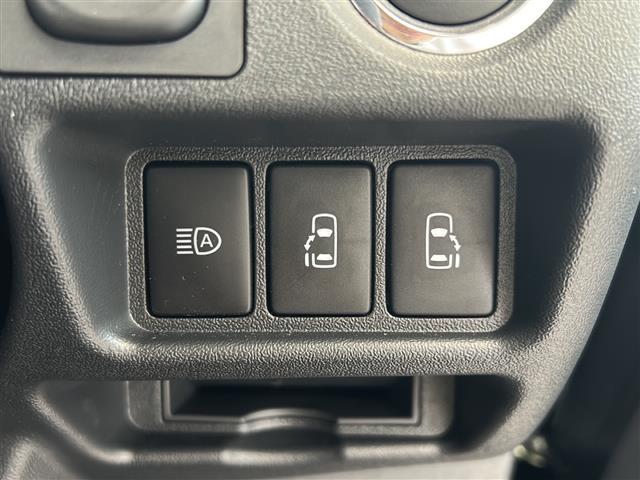 ハイエースバン ロングスーパーGL ダークプライムS ☆ワンオーナー☆4WD☆ディーゼルターボ車☆195/80R15 アルミホイール(オプション)☆デジタルインナーミラー☆パノラミックビュー☆両側パワスラ☆デジタルインナーミラー☆100V充電☆ABS(17枚目)