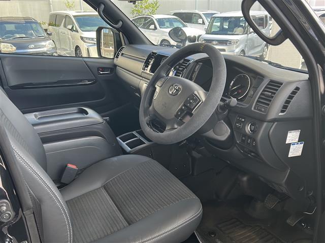 ハイエースバン ロングスーパーGL ダークプライムS ☆ワンオーナー☆4WD☆ディーゼルターボ車☆195/80R15 アルミホイール(オプション)☆デジタルインナーミラー☆パノラミックビュー☆両側パワスラ☆デジタルインナーミラー☆100V充電☆ABS(20枚目)