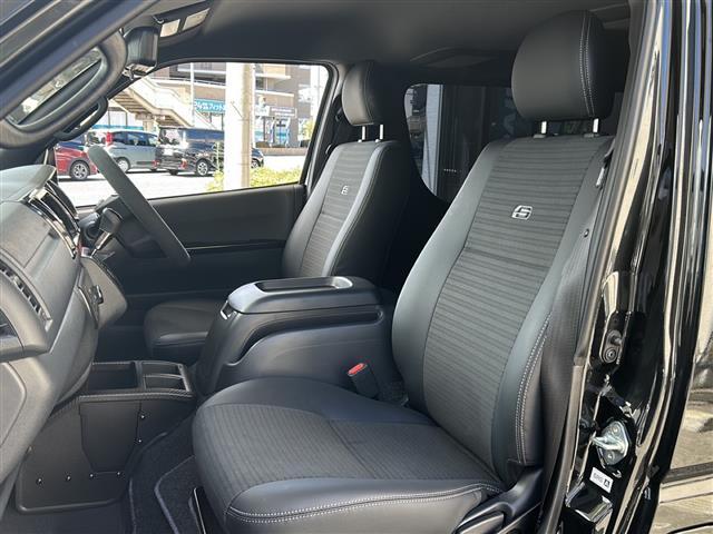 ハイエースバン ロングスーパーGL ダークプライムS ☆ワンオーナー☆4WD☆ディーゼルターボ車☆195/80R15 アルミホイール(オプション)☆デジタルインナーミラー☆パノラミックビュー☆両側パワスラ☆デジタルインナーミラー☆100V充電☆ABS(23枚目)