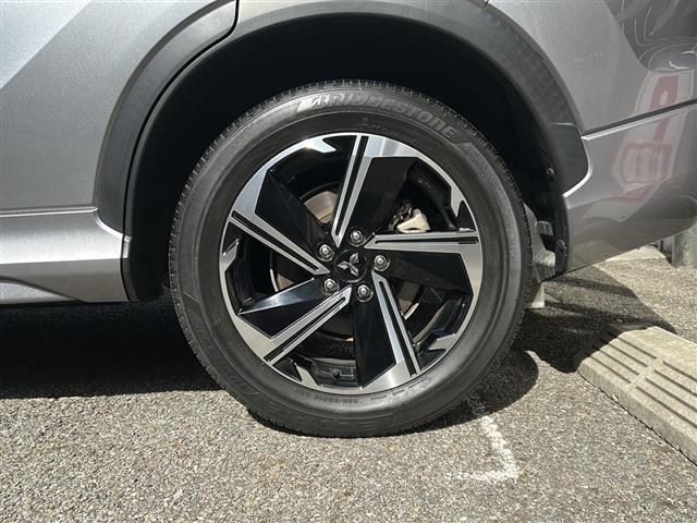 エクリプスクロスPHEV P プラグインHV・4WD・純正メーカーナビ・前後ドラレコ・フルセグTV・e-Assist・マルチアラウンドモニター・ブラインドスポットモニター・パーキングアシスト・ETC・ステアリングヒーター・(41枚目)