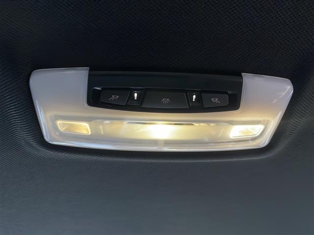 ３シリーズ ３２８ｉ　Ｍスポーツ　ワンセグテレビ（走行中視聴可）・純正ビルトインＥＴＣ・前後ドラレコ・パワーステアリング・パワーウィンドウ・エンジンスタートボタン・ＭＴモード付ＡＴ・パワーシート（Ｄ＋Ｎ席）・後方コーナーセンサー・（18枚目）