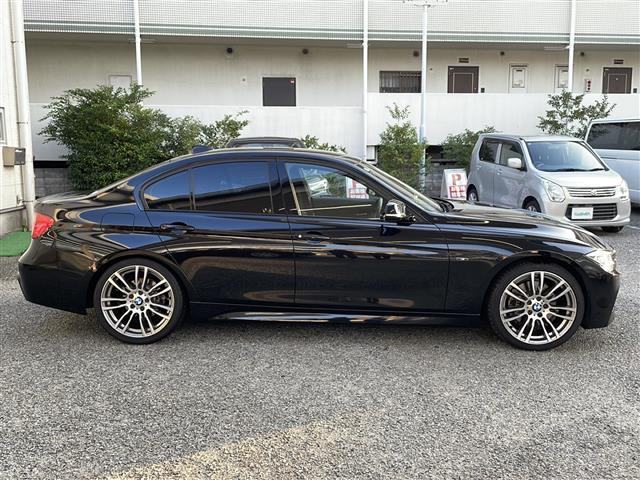 ３シリーズ ３２８ｉ　Ｍスポーツ　ワンセグテレビ（走行中視聴可）・純正ビルトインＥＴＣ・前後ドラレコ・パワーステアリング・パワーウィンドウ・エンジンスタートボタン・ＭＴモード付ＡＴ・パワーシート（Ｄ＋Ｎ席）・後方コーナーセンサー・（32枚目）