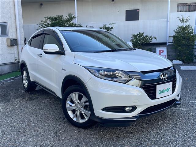 ヴェゼル ハイブリッドＸ　純正ＳＤナビ（ワンセグテレビ／Ｂｌｕｅｔｏｏｔｈ／ＡＭ／ＦＭ）・ＥＴＣ・バックカメラ・クルーズコントロール・パドルシフト・横滑り防止装置・コーナーセンサー・スマートキー・純正１６インチアルミホイール（2枚目）