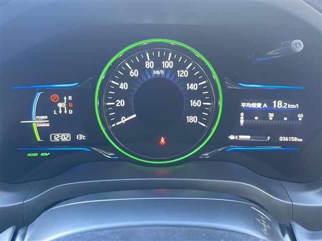ヴェゼル ハイブリッドＸ　純正ＳＤナビ（ワンセグテレビ／Ｂｌｕｅｔｏｏｔｈ／ＡＭ／ＦＭ）・ＥＴＣ・バックカメラ・クルーズコントロール・パドルシフト・横滑り防止装置・コーナーセンサー・スマートキー・純正１６インチアルミホイール（6枚目）