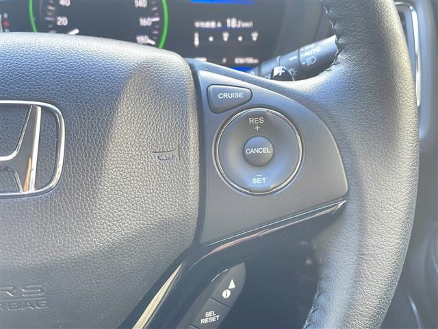 ヴェゼル ハイブリッドＸ　純正ＳＤナビ（ワンセグテレビ／Ｂｌｕｅｔｏｏｔｈ／ＡＭ／ＦＭ）・ＥＴＣ・バックカメラ・クルーズコントロール・パドルシフト・横滑り防止装置・コーナーセンサー・スマートキー・純正１６インチアルミホイール（9枚目）