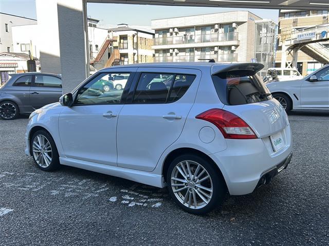 スイフトスポーツ ベースグレード　社外ＳＤナビ・フルセグＴＶ・ビルトインＥＴＣ・ＭＴモード付ＡＴ・前後ドラレコ・クルコン・横滑り防止装置・ＡＢＳ・盗難防止装置・純正フロアマット・純正アルミホイール・エアバック（Ｗ）（4枚目）