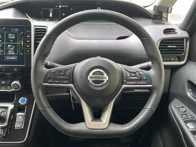 セレナ ｅ－パワー　ハイウェイスターＶ　ワンオーナー・純正メーカーＳＤナビ（ＢＴ／ＵＳＢ／／ＨＤＭＩ）・フルセグＴＶ・アラウンドビューモニター・ＢＳＭ・プロパイロット・ブレーキホールド・両側パワスラ・３列シート・ＡＣＣ・レーンキープアシスト（6枚目）