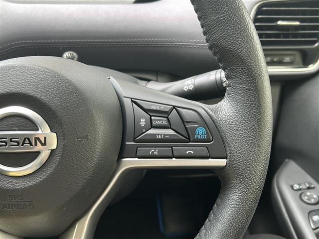 セレナ ｅ－パワー　ハイウェイスターＶ　ワンオーナー・純正メーカーＳＤナビ（ＢＴ／ＵＳＢ／／ＨＤＭＩ）・フルセグＴＶ・アラウンドビューモニター・ＢＳＭ・プロパイロット・ブレーキホールド・両側パワスラ・３列シート・ＡＣＣ・レーンキープアシスト（8枚目）