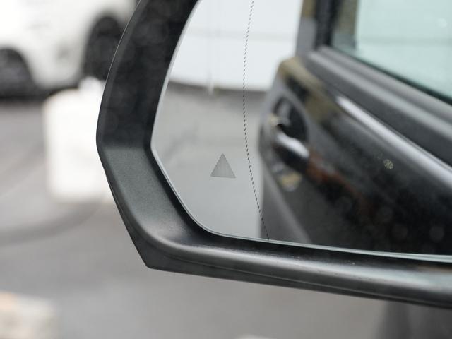 Ｖクラス Ｖ２２０ｄ　アバンギャルド　ロング　ＡＭＧライン　エクスクルーシブシートＰＫＧ　パノラマサンルーフ　ブラックレザーシートシートヒーター　ＭＢＵＸナビフルセグＴＶＢｌｕｅｔｏｏｔｈ全方位カメラブルメスターサラウンド電動リヤゲート　両側パワースライドドア（17枚目）