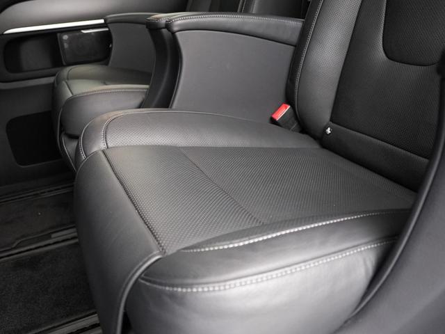 Ｖクラス Ｖ２２０ｄ　アバンギャルド　ロング　ＡＭＧライン　エクスクルーシブシートＰＫＧ　パノラマサンルーフ　ブラックレザーシートシートヒーター　ＭＢＵＸナビフルセグＴＶＢｌｕｅｔｏｏｔｈ全方位カメラブルメスターサラウンド電動リヤゲート　両側パワースライドドア（20枚目）