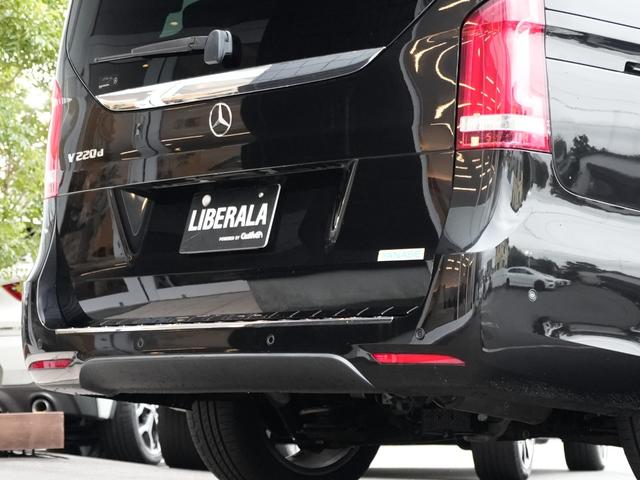 Ｖクラス Ｖ２２０ｄ　アバンギャルド　ロング　ＡＭＧライン　エクスクルーシブシートＰＫＧ　パノラマサンルーフ　ブラックレザーシートシートヒーター　ＭＢＵＸナビフルセグＴＶＢｌｕｅｔｏｏｔｈ全方位カメラブルメスターサラウンド電動リヤゲート　両側パワースライドドア（69枚目）