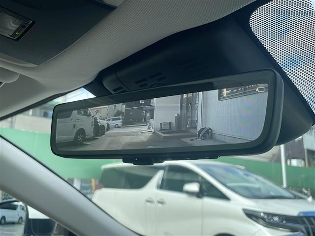 クラウンクロスオーバー Gアドバンスド・レザーパッケージ 禁煙車 ワンオーナー 全方位カメラ 衝突被害軽減装置 ドラレコ 純正ナビ フルセグテレビ レーダークルーズ 置くだけ充電 デジタルインナーミラー パワーバックドア 運転性シートメモリー エアーシート(21枚目)