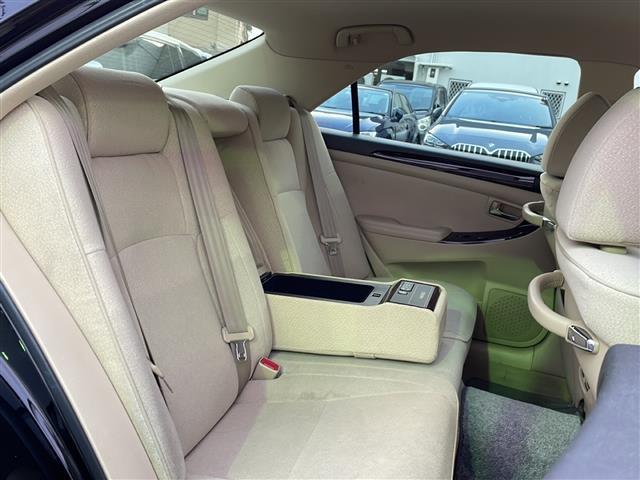クラウン ロイヤルサルーン プレミアムエディション(4枚目)