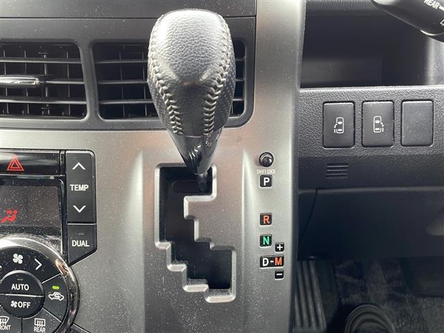 ヴォクシー ＺＳ　煌ＩＩＩ（13枚目）