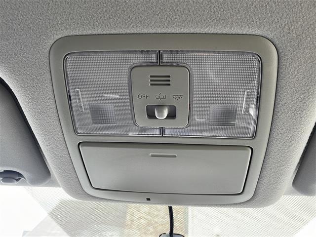 ヴォクシー ＺＳ　煌ＩＩＩ（20枚目）