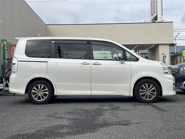 ヴォクシー ＺＳ　煌ＩＩＩ（28枚目）