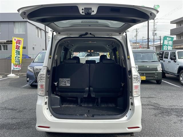 ヴォクシー ＺＳ　煌ＩＩＩ（31枚目）