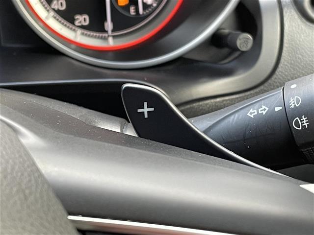 スイフト ＲＳｔ　純正８インチナビ　Ｂｌｕｅｔｏｏｔｈ接続　フルセグＴＶ　ＥＴＣ　運転席シートヒーター　衝突被害軽減システム　レーンキープアシスト　クルーズコントロール　パドルシフト　ステアリングスイッチ（3枚目）