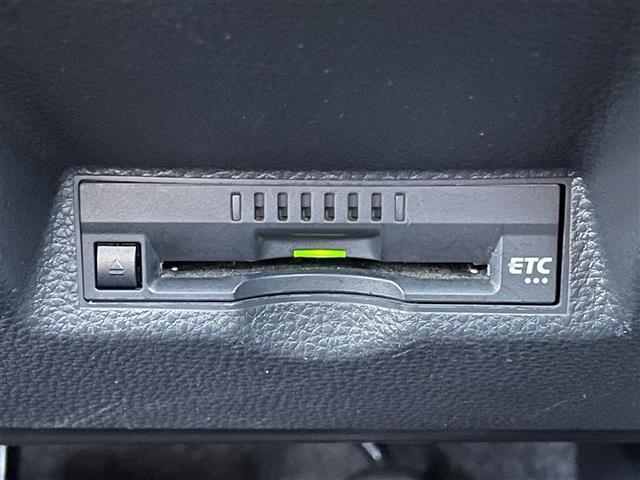 ヤリス Ｘ　Ｂパッケージ　純正ディスプレイオーディオ　Ｂｌｕｅｔｏｏｔｈ接続　バックカメラ　ステアリングスイッチ　オート電動格納ミラー　アップルカープレイ　スペアキー　保証書（4枚目）