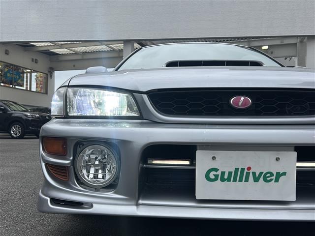 インプレッサ WRX STiバージョンVI 純正リアウィング ターボ車 5速ミッション 専用シート 社外ハードディスクナビ ETC 純正エアロ 純正16インチアルミホイール ブースト計 電圧計(15枚目)