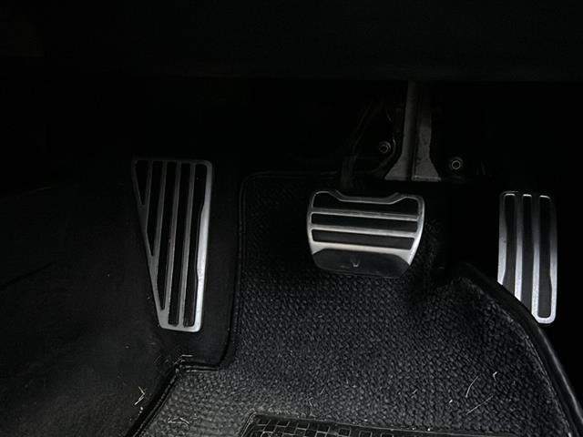 GT-R プレミアムエディション 純正HDDナビ BOSEサウンドシステム 4WD ETC アルミホイール パワーシート シートヒーター イモビライザー カーテンエアバッグ クルーズコントロール(27枚目)