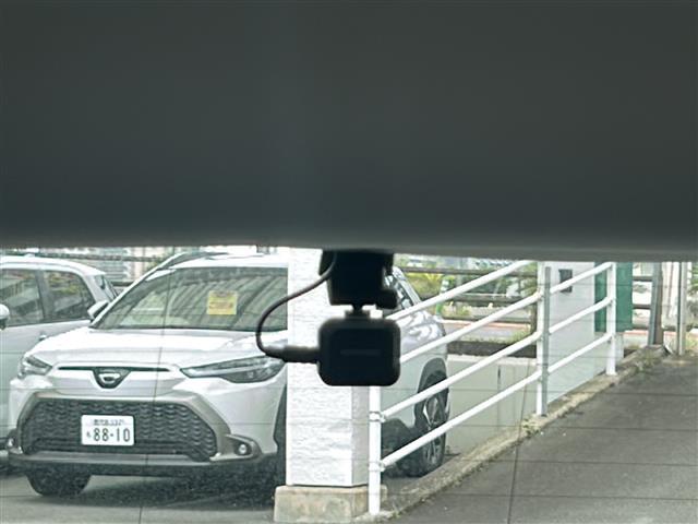 ゴルフ ＴＳＩコンフォートライン　Ｂｌｕｅｔｏｏｔｈ　バックカメラ　ＡＵＸ　ＡＢＳ　オートライト　ブラインドスポットモニター　純正アルミホイール　プッシュスタート　純正フロアマット　横滑り防止装置　レーンキープアシスト　ＳＤナビ（40枚目）