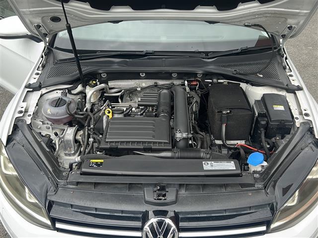 ゴルフ ＴＳＩコンフォートライン　Ｂｌｕｅｔｏｏｔｈ　バックカメラ　ＡＵＸ　ＡＢＳ　オートライト　ブラインドスポットモニター　純正アルミホイール　プッシュスタート　純正フロアマット　横滑り防止装置　レーンキープアシスト　ＳＤナビ（41枚目）