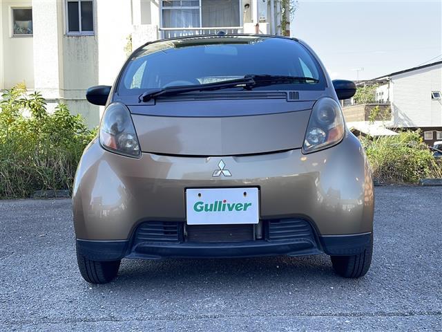 アイ Ｍ　ドアバイザー電動格納ミラーＣＤチェンジャー純正フロアマットパワーウィンドウパワーステアリングリモコンキー（6枚目）