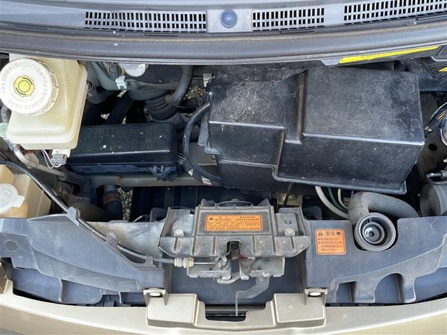 アイ Ｍ　ドアバイザー電動格納ミラーＣＤチェンジャー純正フロアマットパワーウィンドウパワーステアリングリモコンキー（17枚目）