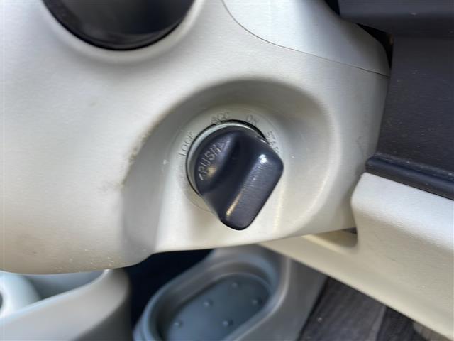 アイ Ｍ　ドアバイザー電動格納ミラーＣＤチェンジャー純正フロアマットパワーウィンドウパワーステアリングリモコンキー（26枚目）