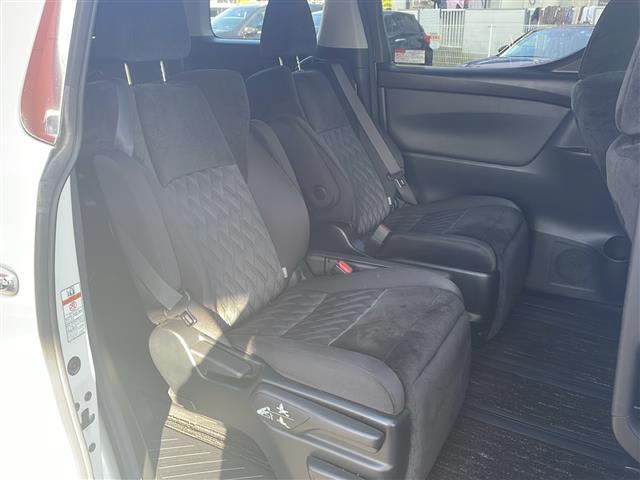 アルファード ２．５Ｓ　ディスプレイオーディオ　ＥＴＣ　前方ドラレコ　ＵＳＢ入力端子　後席モニター　バックカメラ　Ｂｌｕｅｔｏｏｔｈ　両側パワースライドドア　フルセグＴＶ　３列シート　ＬＥＤライト　オートライト（17枚目）