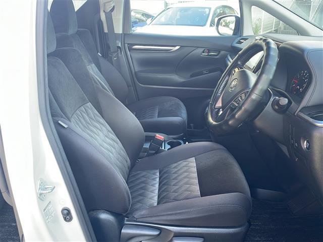 アルファード ２．５Ｓ　ディスプレイオーディオ　ＥＴＣ　前方ドラレコ　ＵＳＢ入力端子　後席モニター　バックカメラ　Ｂｌｕｅｔｏｏｔｈ　両側パワースライドドア　フルセグＴＶ　３列シート　ＬＥＤライト　オートライト（18枚目）