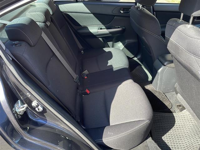 インプレッサＧ４ ２．０ｉアイサイト　プラウドエディション　社外ＳＤナビ　フルセグテレビ　Ｂｌｕｅｔｏｏｔｈ　アイドリングストップ　クルーズコントロール　ＥＴＣ　純正アルミホイール　純正フロアマット　パワーシート　ドライブレコーダー　オートライト（18枚目）