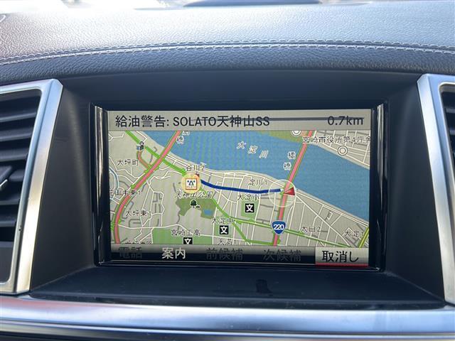 Ｍクラス ＭＬ３５０　ブルーテック　４マチック　メモリナビ　全方位カメラ　ＢＳＭ　サンルーフ　ＥＴＣ　全席シートヒーター　パワーシート（ＤＮ席）　ダウンヒルアシストコントロール　車高調整オフロードモード　ルーフレール　オートライト　電動リアゲート（5枚目）