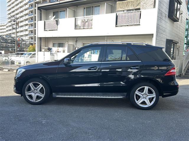 Ｍクラス ＭＬ３５０　ブルーテック　４マチック　メモリナビ　全方位カメラ　ＢＳＭ　サンルーフ　ＥＴＣ　全席シートヒーター　パワーシート（ＤＮ席）　ダウンヒルアシストコントロール　車高調整オフロードモード　ルーフレール　オートライト　電動リアゲート（7枚目）