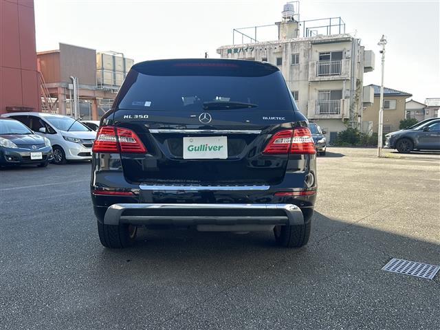 Ｍクラス ＭＬ３５０　ブルーテック　４マチック　メモリナビ　全方位カメラ　ＢＳＭ　サンルーフ　ＥＴＣ　全席シートヒーター　パワーシート（ＤＮ席）　ダウンヒルアシストコントロール　車高調整オフロードモード　ルーフレール　オートライト　電動リアゲート（8枚目）