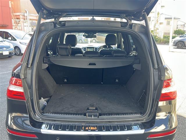 Ｍクラス ＭＬ３５０　ブルーテック　４マチック　メモリナビ　全方位カメラ　ＢＳＭ　サンルーフ　ＥＴＣ　全席シートヒーター　パワーシート（ＤＮ席）　ダウンヒルアシストコントロール　車高調整オフロードモード　ルーフレール　オートライト　電動リアゲート（14枚目）