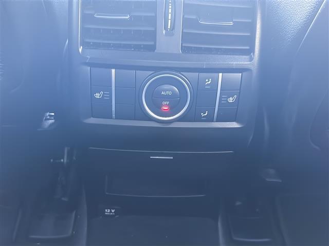 Ｍクラス ＭＬ３５０　ブルーテック　４マチック　メモリナビ　全方位カメラ　ＢＳＭ　サンルーフ　ＥＴＣ　全席シートヒーター　パワーシート（ＤＮ席）　ダウンヒルアシストコントロール　車高調整オフロードモード　ルーフレール　オートライト　電動リアゲート（17枚目）