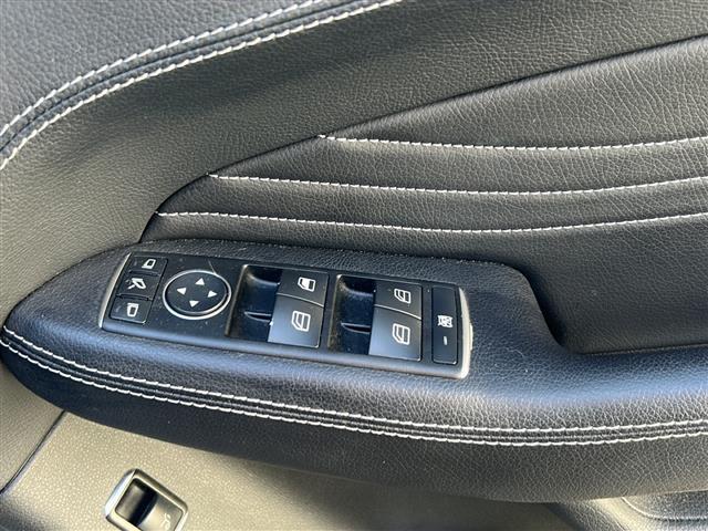 Ｍクラス ＭＬ３５０　ブルーテック　４マチック　メモリナビ　全方位カメラ　ＢＳＭ　サンルーフ　ＥＴＣ　全席シートヒーター　パワーシート（ＤＮ席）　ダウンヒルアシストコントロール　車高調整オフロードモード　ルーフレール　オートライト　電動リアゲート（31枚目）