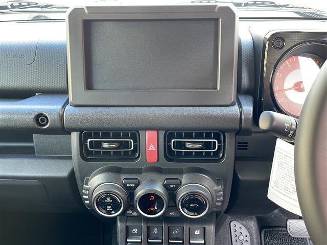 ジムニーノマド ＦＣ　ワンオーナー　アイドリングストップ　クルーズコントロール　ドアバイザー　プッシュスタート　４ＷＤ　純正フロアマット　シートヒーター　背面スペアタイヤ　純正アルミホイール　カーテンエアバッグ（2枚目）