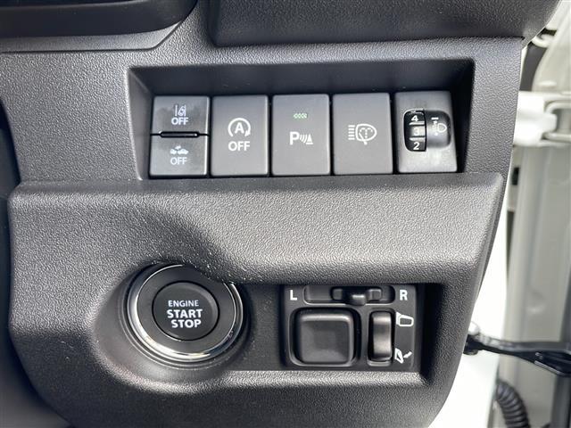 ジムニーノマド ＦＣ　ワンオーナー　アイドリングストップ　クルーズコントロール　ドアバイザー　プッシュスタート　４ＷＤ　純正フロアマット　シートヒーター　背面スペアタイヤ　純正アルミホイール　カーテンエアバッグ（6枚目）