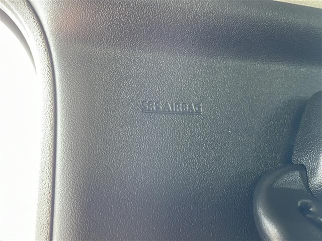 ジムニーノマド ＦＣ　ワンオーナー　アイドリングストップ　クルーズコントロール　ドアバイザー　プッシュスタート　４ＷＤ　純正フロアマット　シートヒーター　背面スペアタイヤ　純正アルミホイール　カーテンエアバッグ（19枚目）