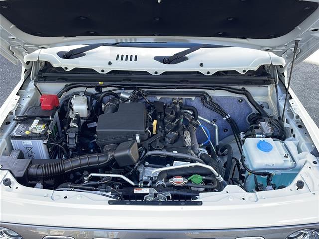 ジムニーノマド ＦＣ　ワンオーナー　アイドリングストップ　クルーズコントロール　ドアバイザー　プッシュスタート　４ＷＤ　純正フロアマット　シートヒーター　背面スペアタイヤ　純正アルミホイール　カーテンエアバッグ（26枚目）