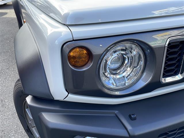 ジムニーノマド ＦＣ　ワンオーナー　アイドリングストップ　クルーズコントロール　ドアバイザー　プッシュスタート　４ＷＤ　純正フロアマット　シートヒーター　背面スペアタイヤ　純正アルミホイール　カーテンエアバッグ（28枚目）