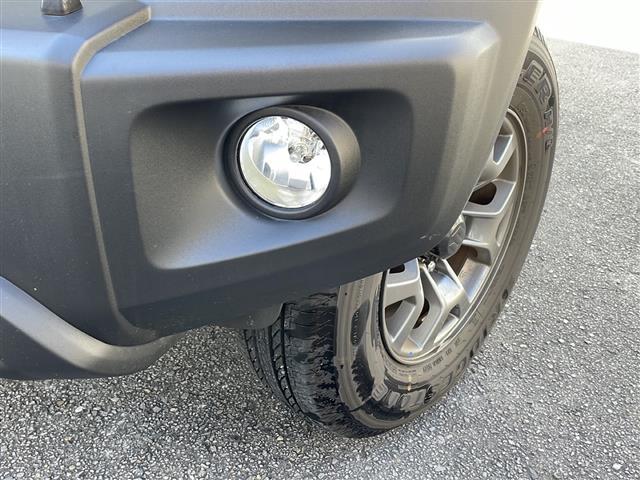 ジムニーノマド ＦＣ　ワンオーナー　アイドリングストップ　クルーズコントロール　ドアバイザー　プッシュスタート　４ＷＤ　純正フロアマット　シートヒーター　背面スペアタイヤ　純正アルミホイール　カーテンエアバッグ（30枚目）